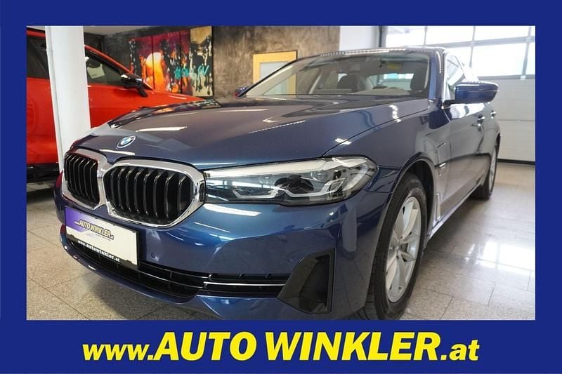 Blau Gebraucht 2022 BMW 530e Limousine | € 24.990 (Superpreis) - Bild 1/4