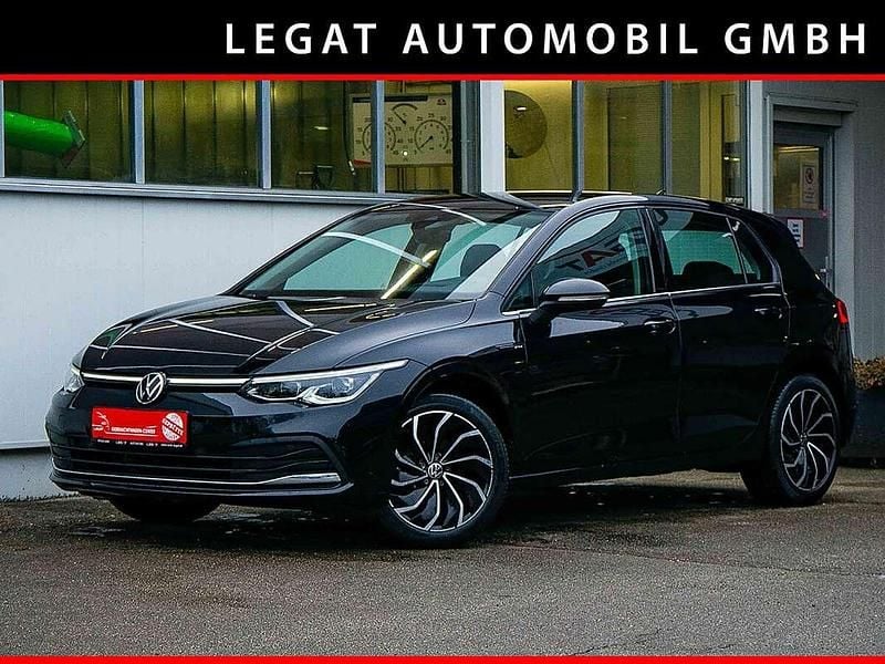 Gebraucht VW Golf VIII Style 116 PS (85 kW) 2021 Schwarz Limousine