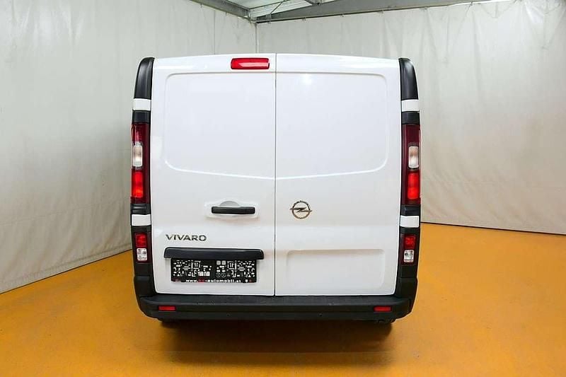 Gebraucht Opel Vivaro 95 PS (69 kW) 2018 Weiß Van / Kleinbus