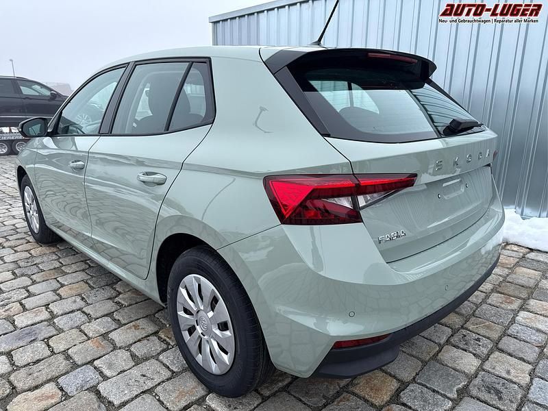 Neu Skoda Fabia Selection 2026 Timianogrün metallic Limousine