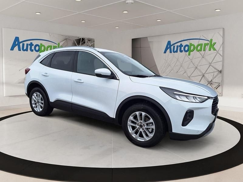 Gebraucht Ford Kuga Titanium 183 PS (134 kW) 2024 Weiß SUV