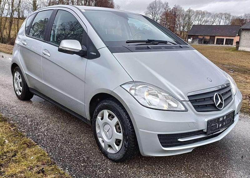 Gebraucht Mercedes A160 Edition 82 PS (60 kW) 2010 Silber Limousine