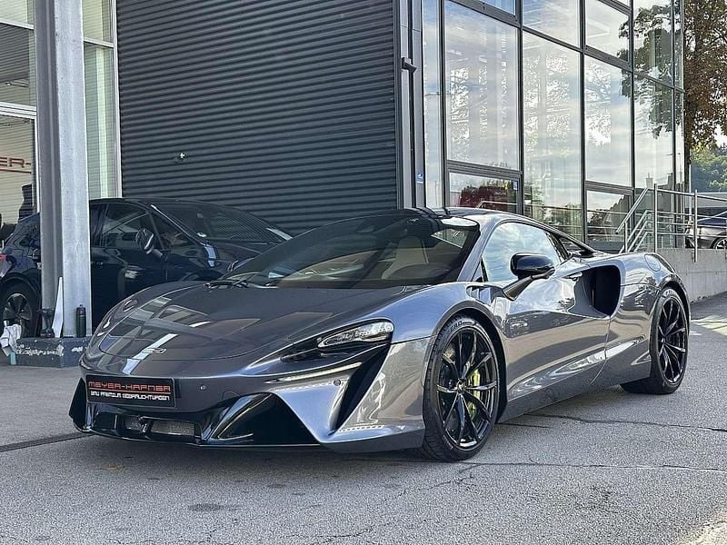 Gebraucht McLaren Artura 585 PS (430 kW) 2023 Grau metallic Coupé