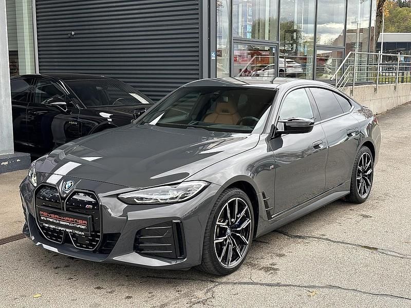 Grau Gebraucht 2022 BMW i4 Shadowline Limousine | € 47.290 (Guter Preis) - Bild 1/4