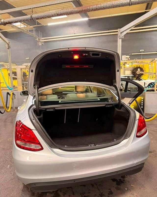 Gebraucht Mercedes C180 116 PS (85 kW) 2015 Silber Limousine