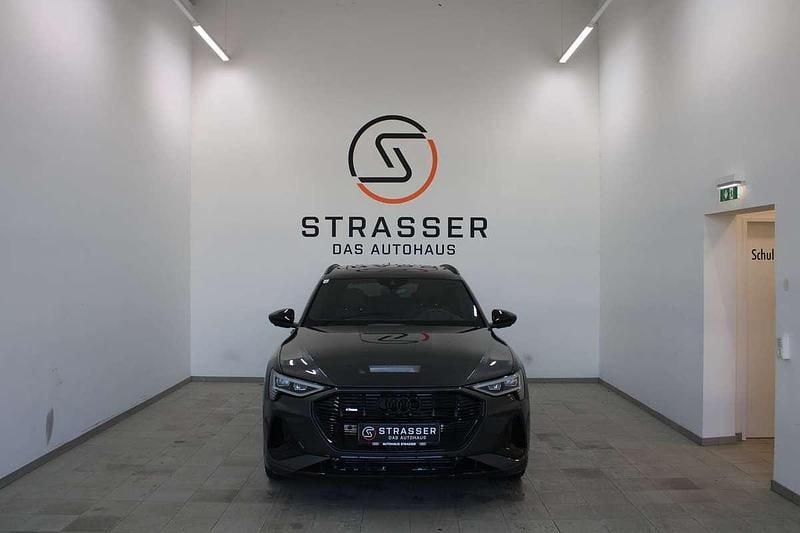 Gebraucht Audi e-tron S-Line 158 kW (215 PS) 2021 Grau SUV