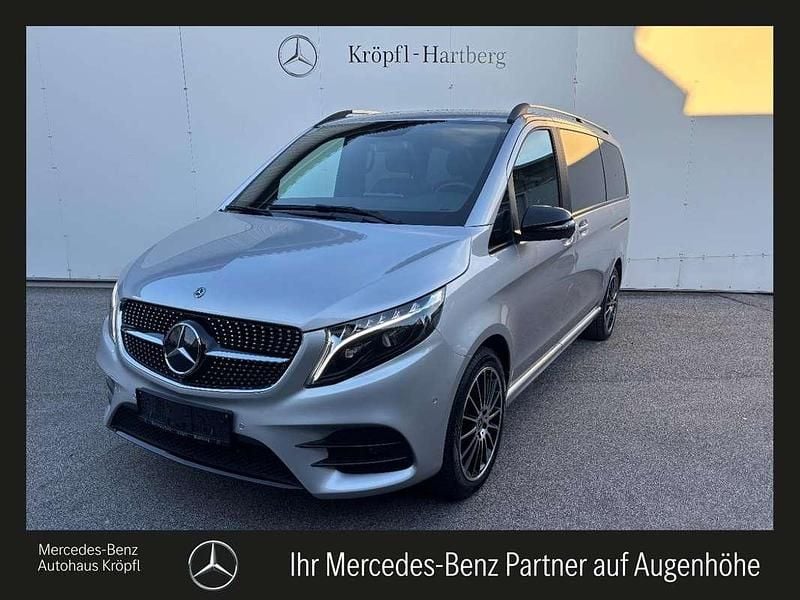 Silber Gebraucht 2023 Mercedes V300 Avantgarde Van / Kleinbus | € 83.900 - Bild 1/4