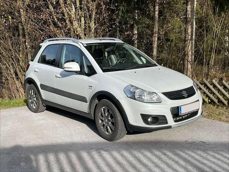 Gebraucht 2013 Suzuki SX4 GLX SUV | € 8.000 - Bild 1/4