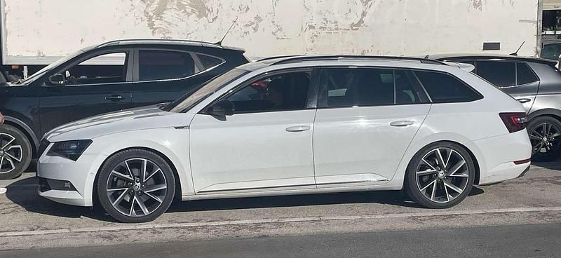 Gebraucht Skoda Superb SportLine 190 PS (139 kW) 2017 Weiß Kombi
