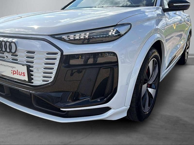 Gebraucht Audi Q6 e-tron Ambiente 284 kW (387 PS) 2024 Weiß SUV