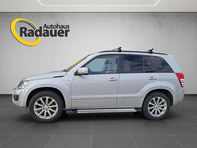 Gebraucht Suzuki Grand Vitara 129 PS (94 kW) 2013 Silber Limousine