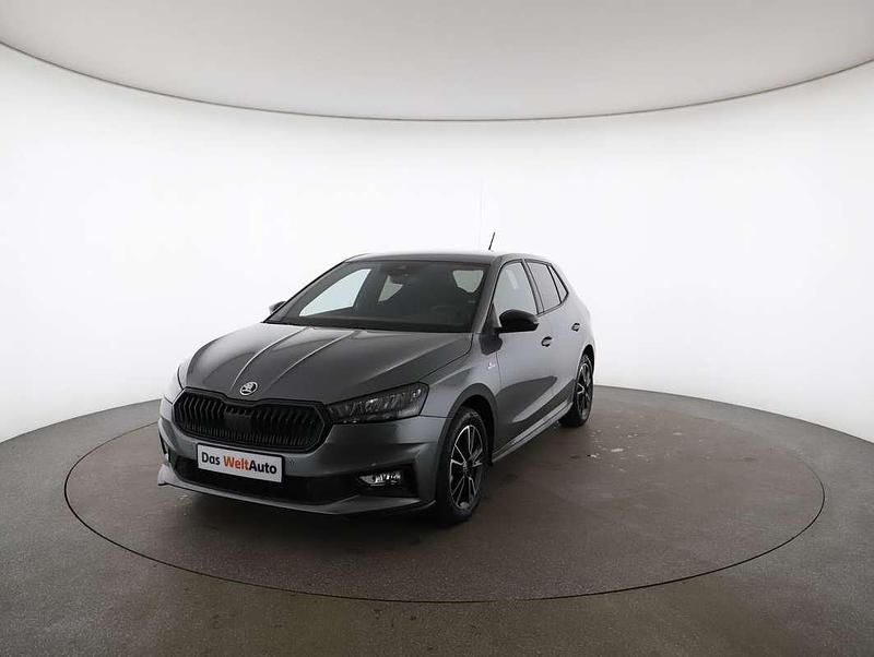 Dunkelgrau metallic Gebraucht 2024 Skoda Fabia Monte Carlo Limousine | € 22.890 (Fairer Preis) - Bild 1/4