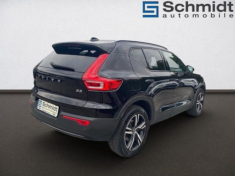 Gebraucht Volvo XC40 Plus 163 PS (119 kW) 2023 Schwarz SUV