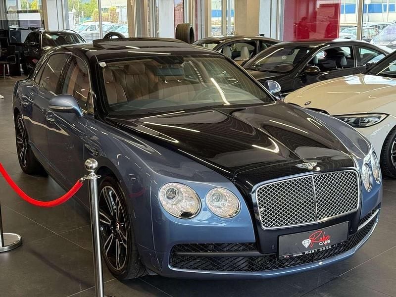 Gebraucht Bentley Flying Spur 507 PS (372 kW) 2015 Blau Limousine