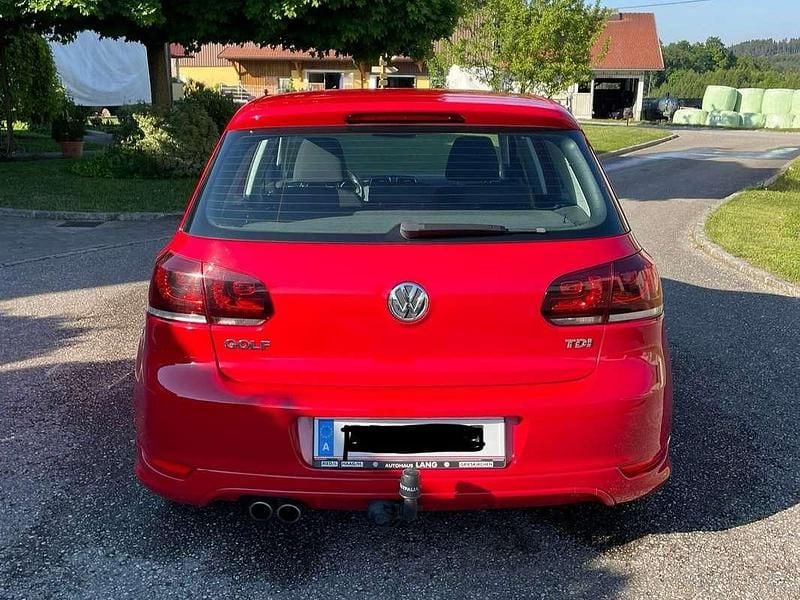 Gebraucht VW Golf VI Highline 110 PS (80 kW) 2009 Rot Kleinwagen