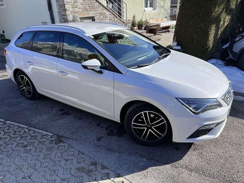 Weiß Gebraucht 2018 Seat Leon ST FR Kombi | € 12.900 (Fairer Preis) - Bild 1/4