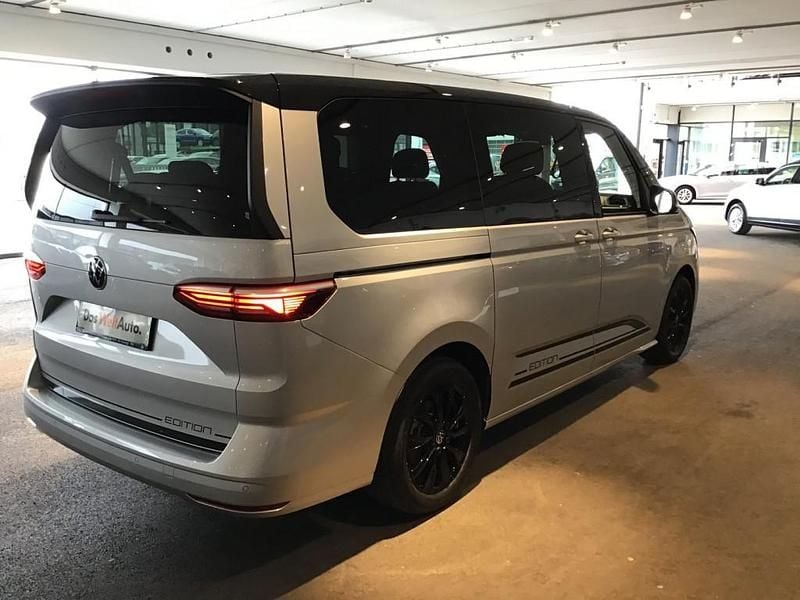 Gebraucht VW Multivan Edition 150 PS (110 kW) 2025 Silber  metallic Van