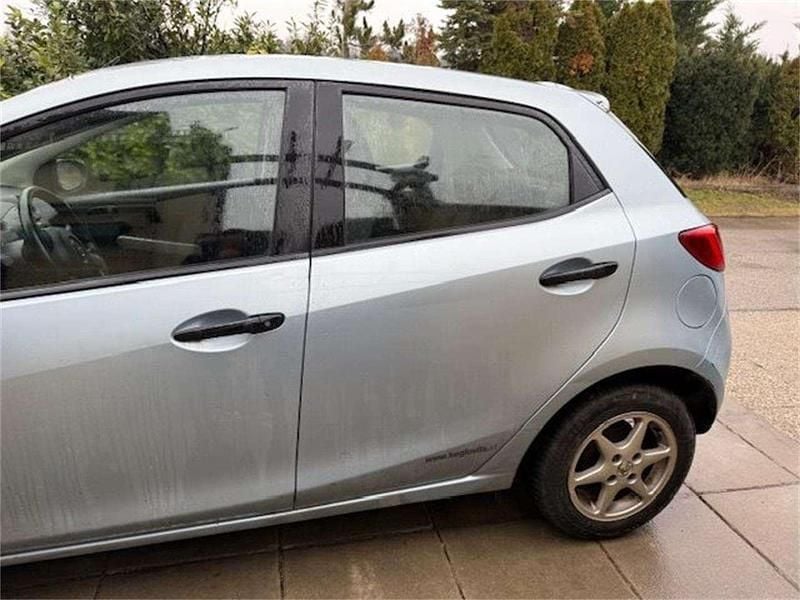 Gebraucht Mazda 2 75 PS (55 kW) 2009 Blau Kleinwagen