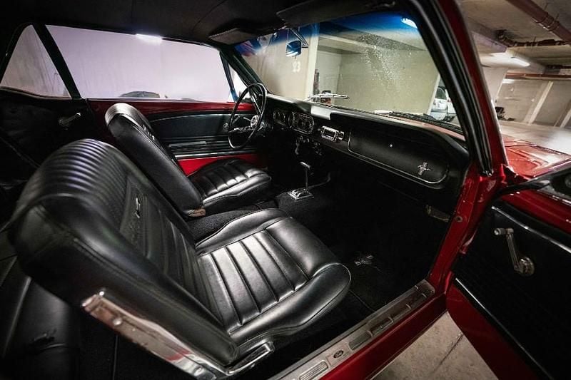 Gebraucht Ford Mustang 207 PS (152 kW) 1965 Rot Coupé