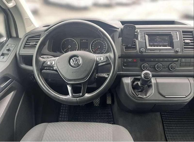 Gebraucht VW Multivan Trendline 150 PS (110 kW) 2017 Weiß Van