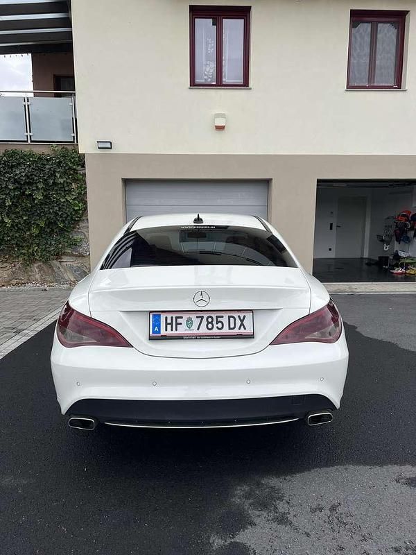Gebraucht Mercedes CLA180 122 PS (89 kW) 2016 Weiß Limousine