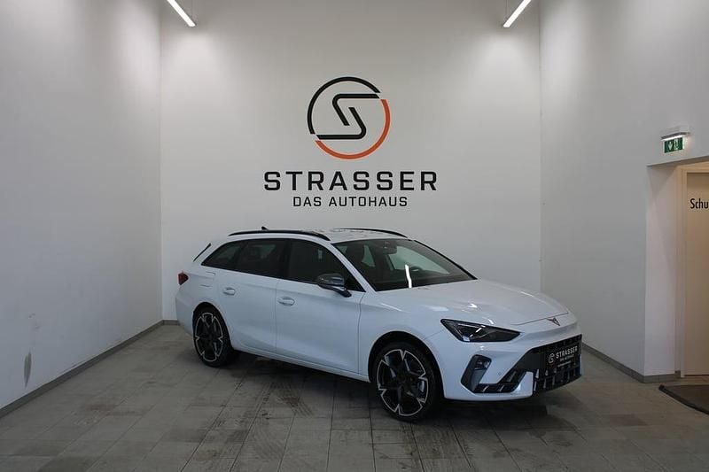 Neu Cupra Leon 204 PS (150 kW) 2026 Weiss  metallic Kombi