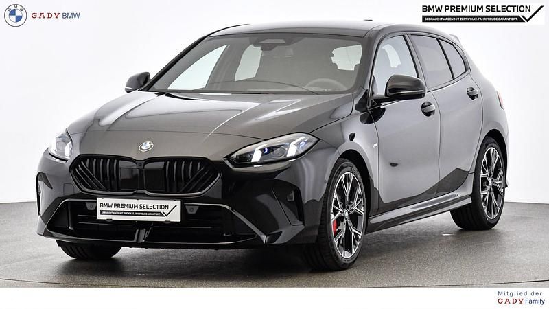Schwarz Gebraucht 2024 BMW 120 Shadowline Kleinwagen | € 42.980 - Bild 1/4