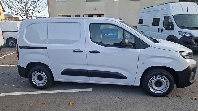 Neu Peugeot Partner 100 PS (73 kW) 2026 Weiß Van / Kleinbus