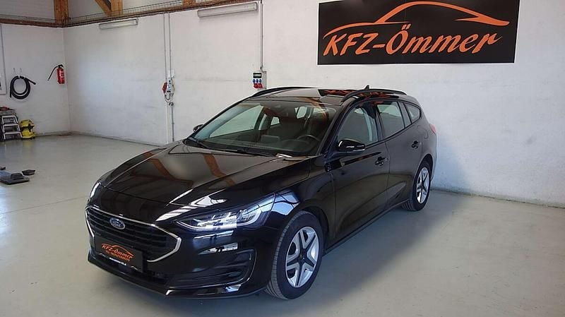 Schwarz Gebraucht 2023 Ford Focus Kombi | € 15.750 (Guter Preis) - Bild 1/4