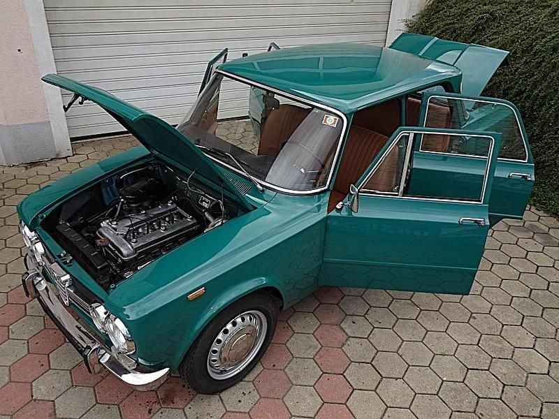 Gebraucht Alfa Romeo Giulia 1300 Ti 82 PS (60 kW) 1969 Dunkelgrün Limousine