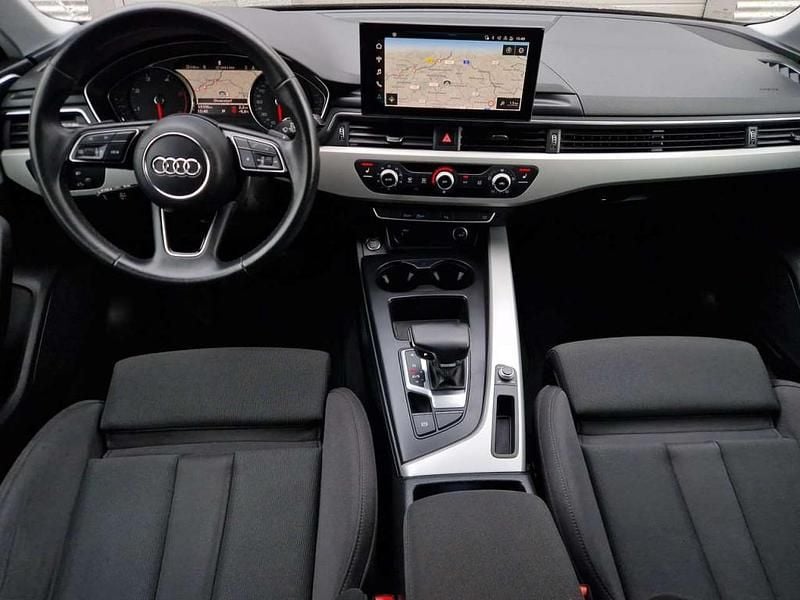 Gebraucht Audi A4 136 PS (100 kW) 2022 Grau Kombi