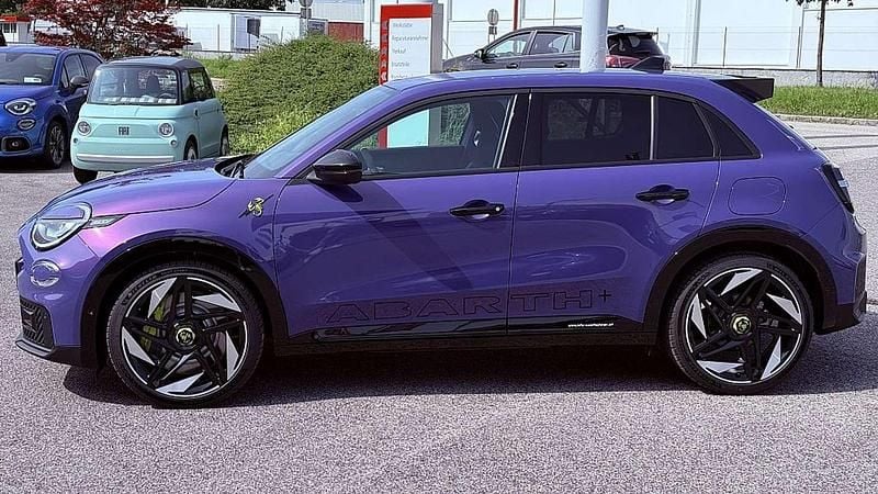 Gebraucht Abarth 600e Scorpionissima 206 kW (281 PS) 2025 Violett SUV