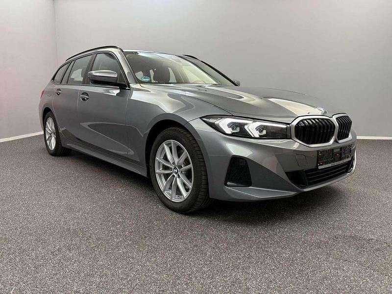 Gebraucht BMW 320 Shadowline 190 PS (139 kW) 2023 Grau Kombi