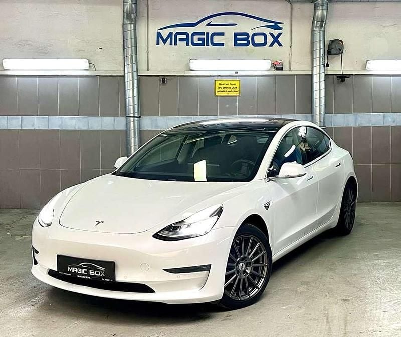 Weiß Gebraucht 2019 Tesla Model 3 Long Range AWD Limousine | € 26.180 (Fairer Preis) - Bild 1/4