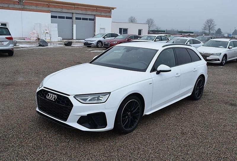 Weiß Gebraucht 2022 Audi A4 S-Line Kombi | € 23.490 (Superpreis) - Bild 1/4