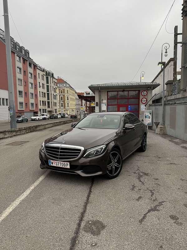 Gebraucht Mercedes C220 Elegance 170 PS (125 kW) 2014 Limousine