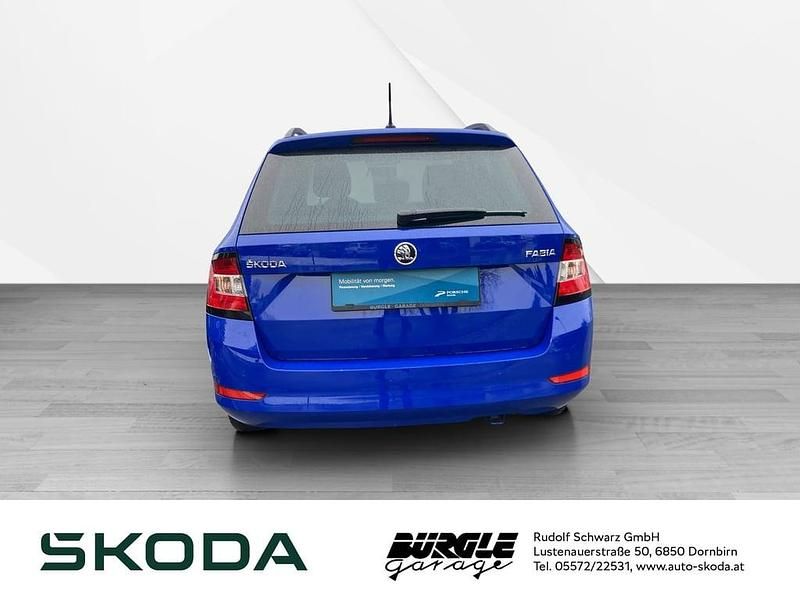 Gebraucht Skoda Fabia Ambition 95 PS (69 kW) 2019 Mittelblau  normal Kombi