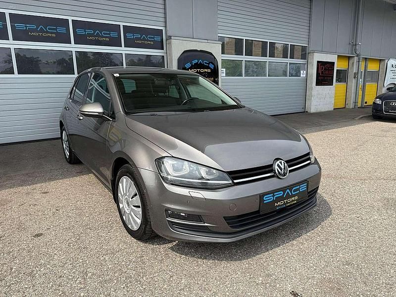 Grau Gebraucht 2014 VW Golf VII Trendline Kombi | € 9.490 (Fairer Preis) - Bild 1/4