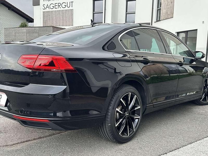 Gebraucht VW Passat 150 PS (110 kW) 2020 Limousine