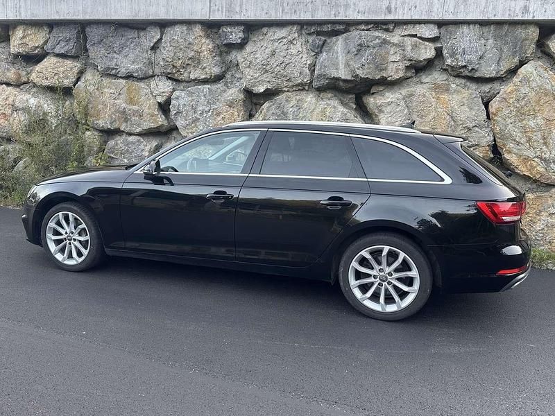 Gebraucht Audi A4 Sport 190 PS (139 kW) 2019 Schwarz Kombi