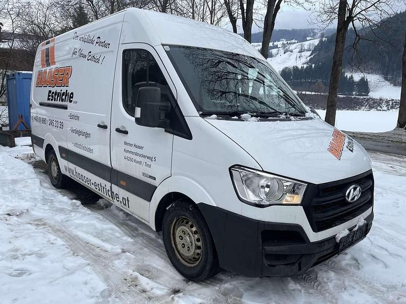 Gebraucht Hyundai H 350 150 PS (110 kW) 2018 Weiß Van