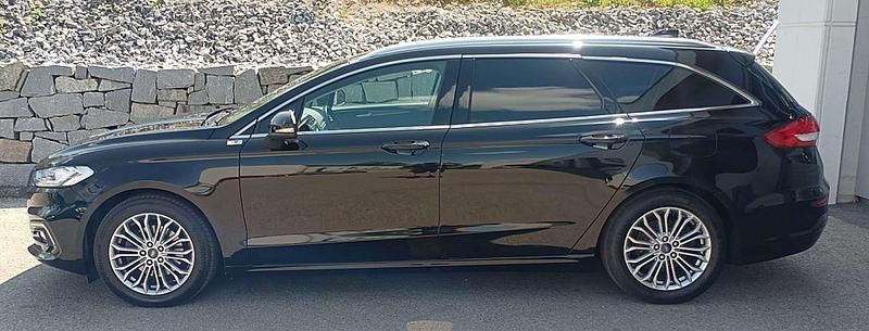Gebraucht Ford Mondeo Titanium 150 PS (110 kW) 2022 Schwarz Kombi