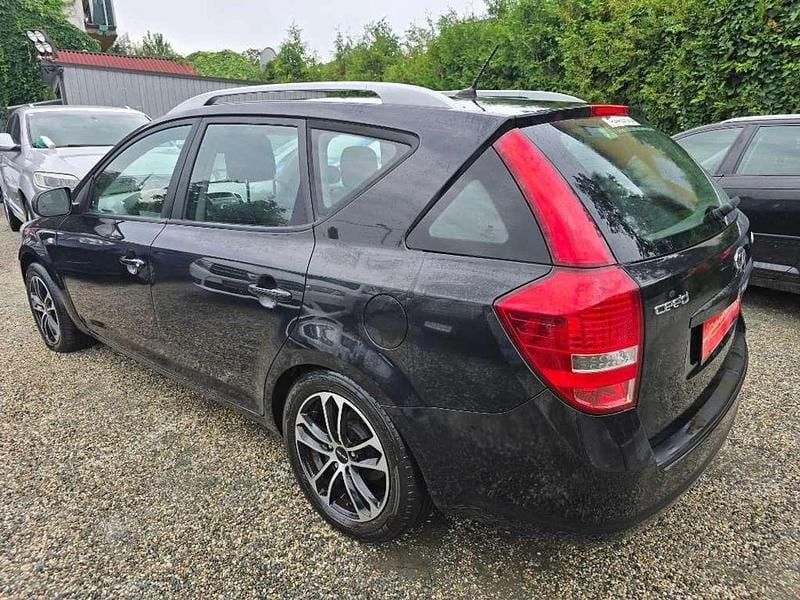 Gebraucht Kia Ceed Sportswagon 90 PS (66 kW) 2011 Schwarz Kombi