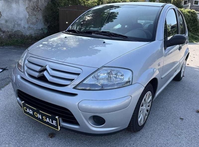 Silber Gebraucht 2009 Citroën C3 Limousine | € 1.990 (Superpreis) - Bild 1/4