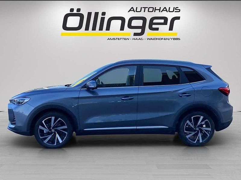 Neu MG ZS Luxury 102 PS (75 kW) 2025 Grau SUV