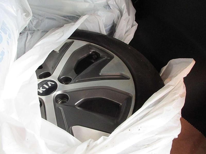 Gebraucht Kia e-Niro Silver 150 kW (204 PS) 2021 Schwarz SUV