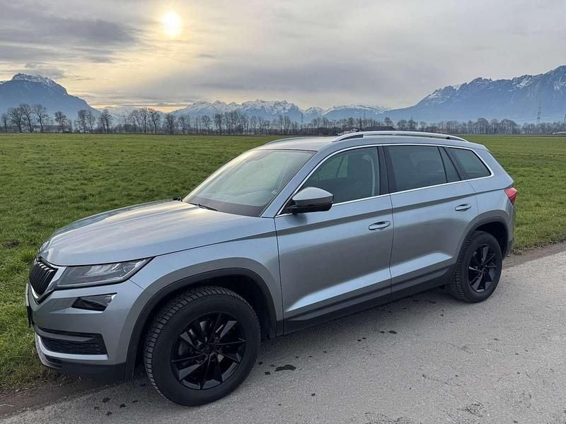 Grau Gebraucht 2018 Skoda Kodiaq Style SUV | € 20.450 (Etwas zu teuer) - Bild 1/4