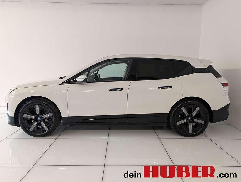 Gebraucht BMW iX Shadowline 239 kW (326 PS) 2021 Alpinweiß SUV