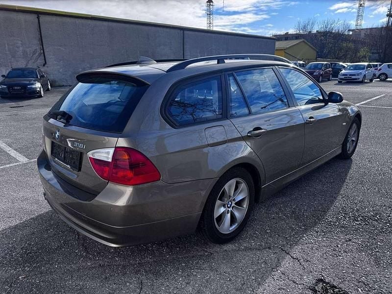 Gebraucht BMW 318 Advantage 129 PS (94 kW) 2008 Braun Kombi