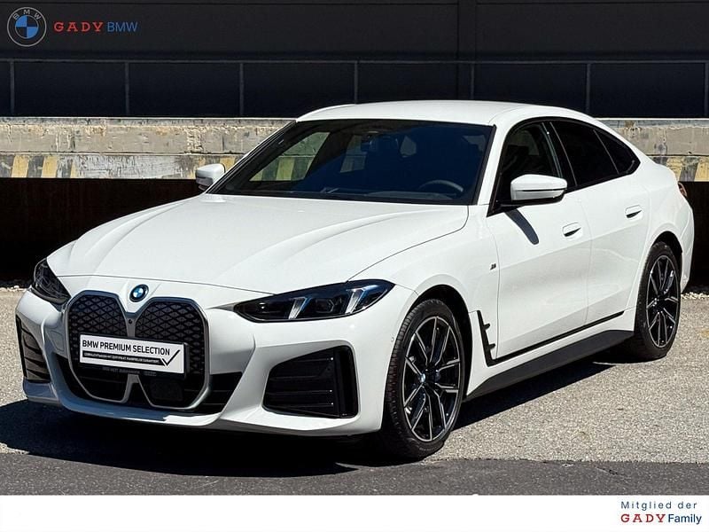 Gebraucht BMW i4 Shadowline 294 kW (401 PS) 2025 Alpinweiß Limousine